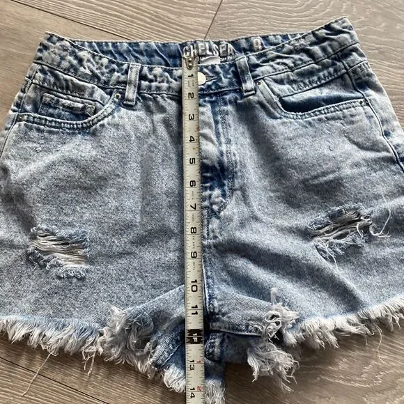 Vintage High Rise Denim Shorts - Picture 5 of 6